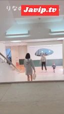fc2ppv-4676720 - 【女子大生りなのえちな露出オナ】デパートで人が後ろにいる中でチャック全開で露出オナニー…人を映しながらオナニーしてたら興奮して最後イっちゃって、腰ガクガクになってうまく歩けなかった…