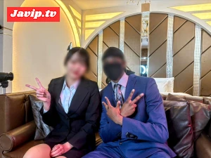 fc2ppv-4676969 - 20代前半の美人OLが黒人の同僚に中出しを許す。彼の黒いチンポが彼女を激しく突き上げ、情熱的な生々しいセックスを繰り広げる。