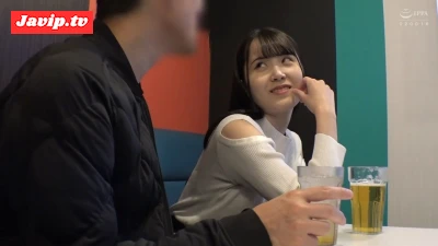fc2ppv-4684463 - 隙ばかり見せてる美人妻さんが速攻生ハメエッチ！ベッドで硬くて大きいオチ☆ポが入るなりとろけ顔でアクメしちゃってます♪③