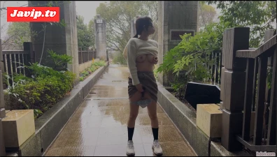 fc2ppv-4653111 - 雨の日の野外露出オナニー　傘を差してオマンコ公開する露出大好き素人
